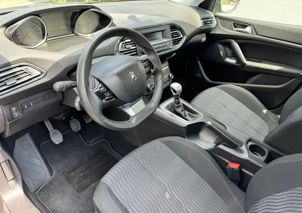 Peugeot 308 cena 38800 przebieg: 11400, rok produkcji 2019 z Kielce małe 172